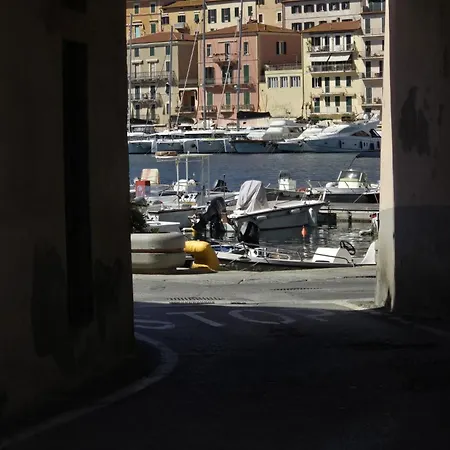 Le Ancore Sulla Darsena Apartment *