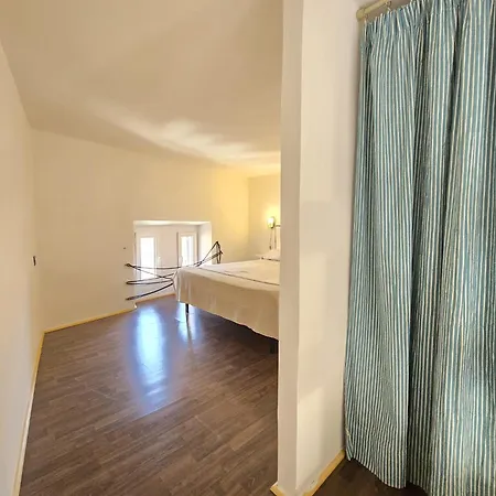 Le Ancore Sulla Darsena Portoferraio